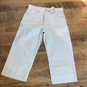 American Eagle Outfitters White Cropped Denim. AE77 premium. Size 28.